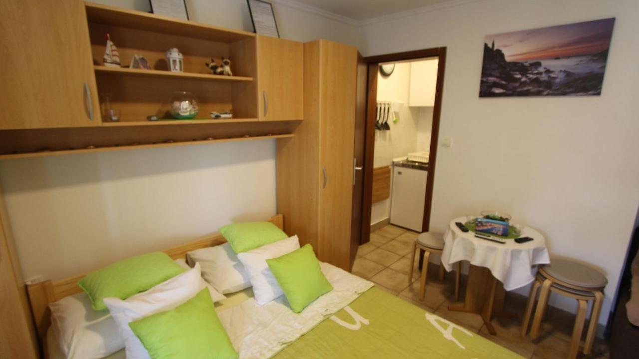 Apartment Kreslin Vantacici Buitenkant foto