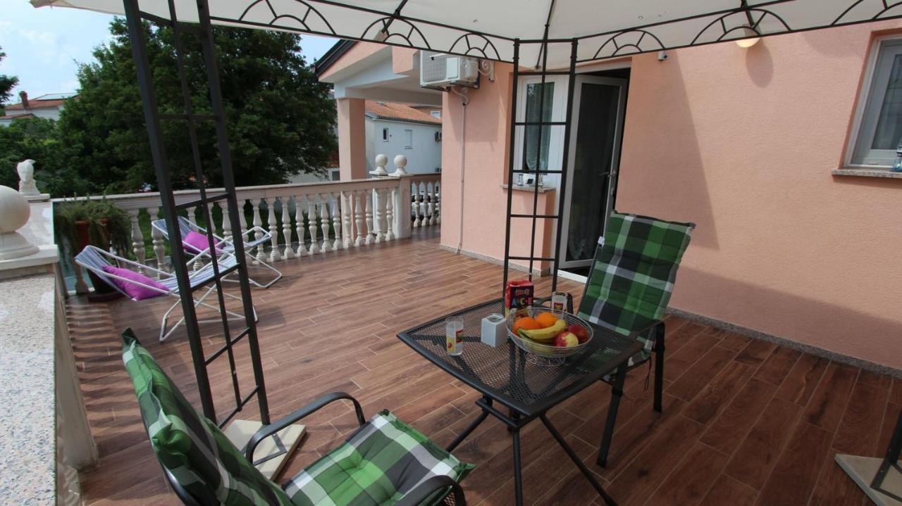 Apartment Kreslin Vantacici Buitenkant foto